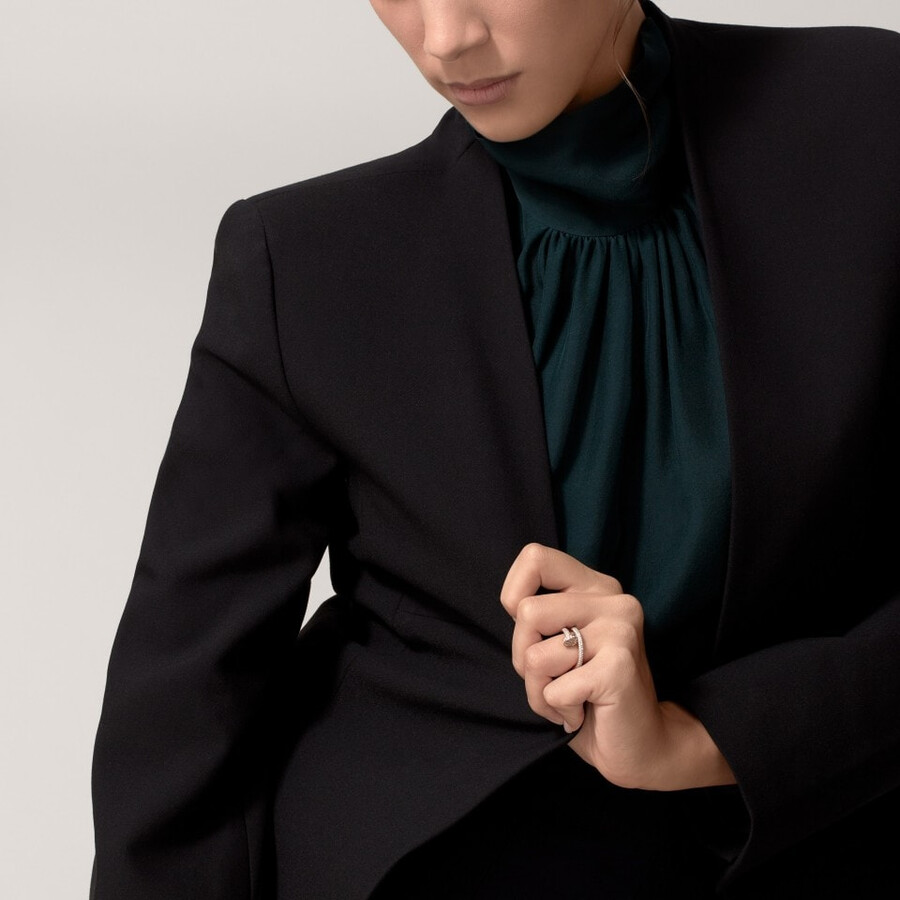 juste un clou-ring klassisches modell gepflastert