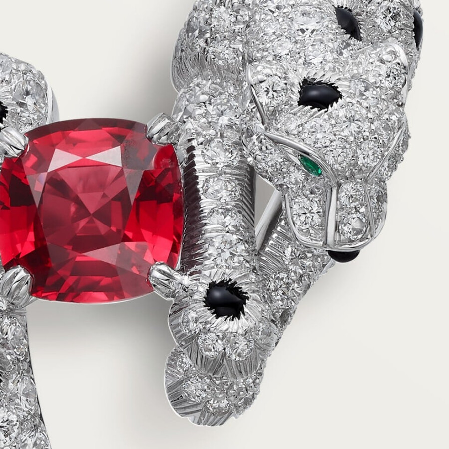 panthère de cartier ohrringe kissenförmiger rubin pavé