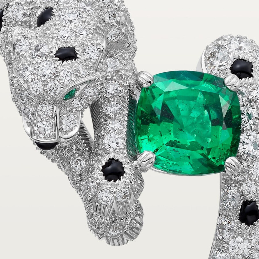 panthère de cartier ohrringe kissenförmiger smaragd pavé
