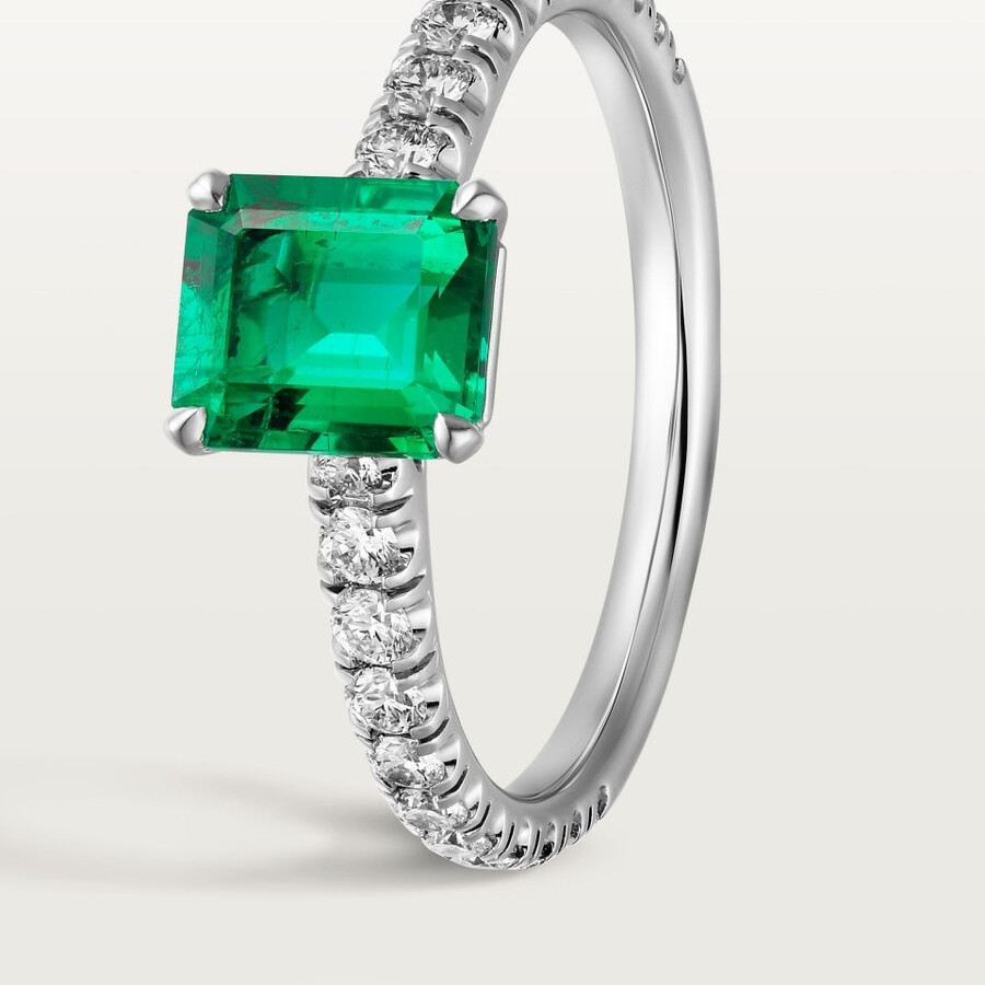 solitärring von 1895 smaragd im smaragdschliff pavé-fassung