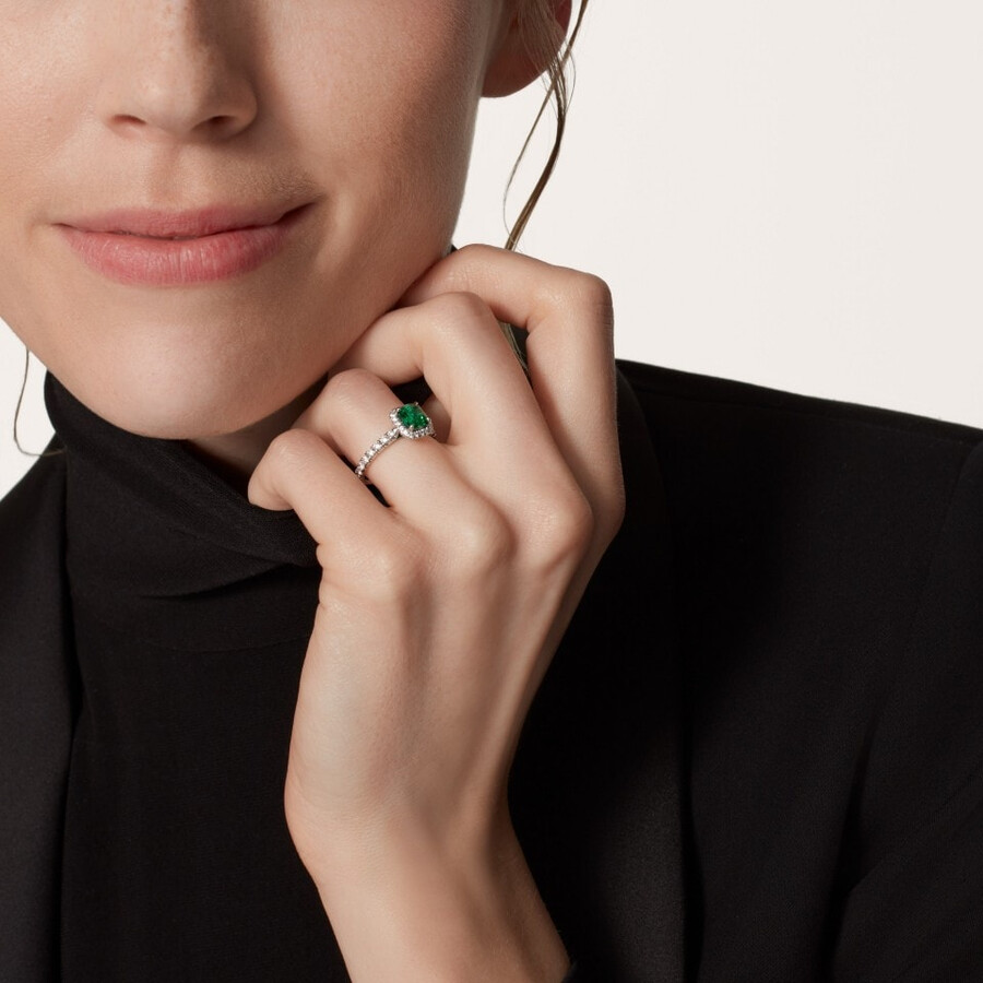 cartier destinée solitär smaragd im smaragdschliff gepflastert