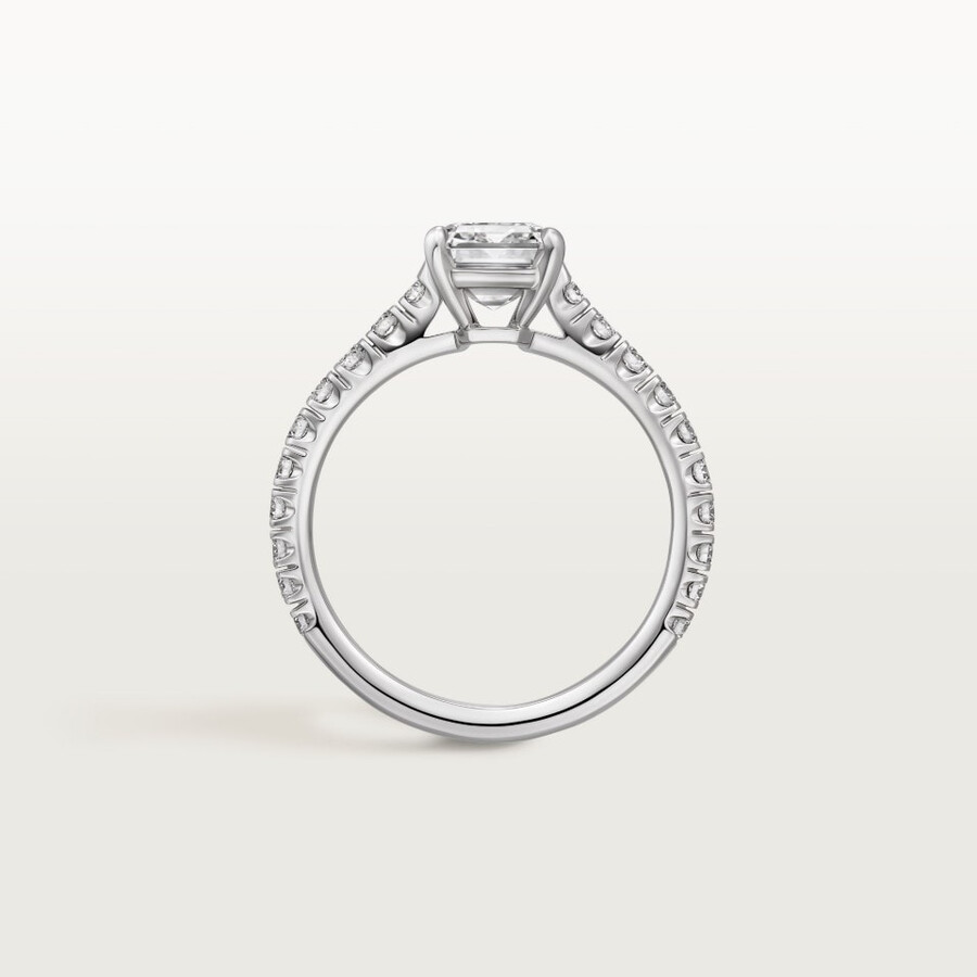 solitärring von 1895 diamant im smaragdschliff pavé-fassung