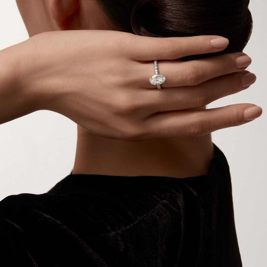 solitärring von 1895 oval geschliffener diamant pavé-fassung