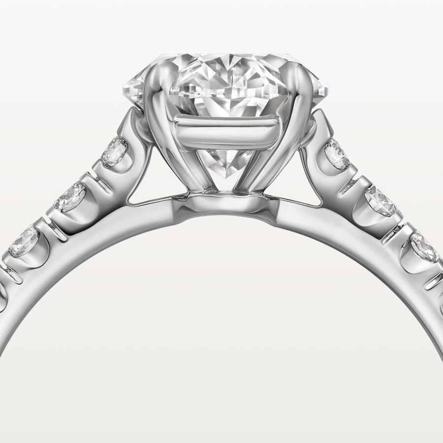 solitärring von 1895 oval geschliffener diamant pavé-fassung